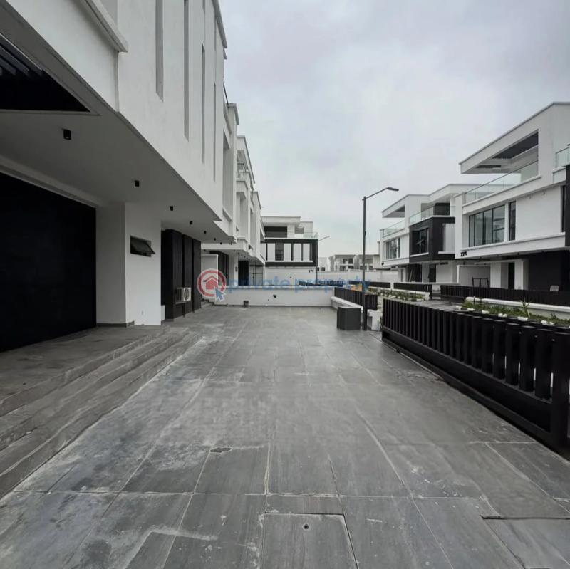 5 bedroom Detached Duplex For Sale Osapa London Lekki Lagos - 3