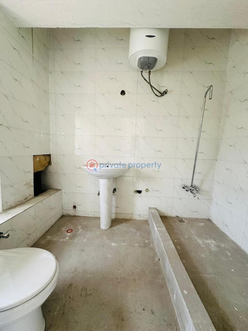 3 bedroom Block Of Flats For Sale Yaba, Lagos. Yaba Lagos - 10