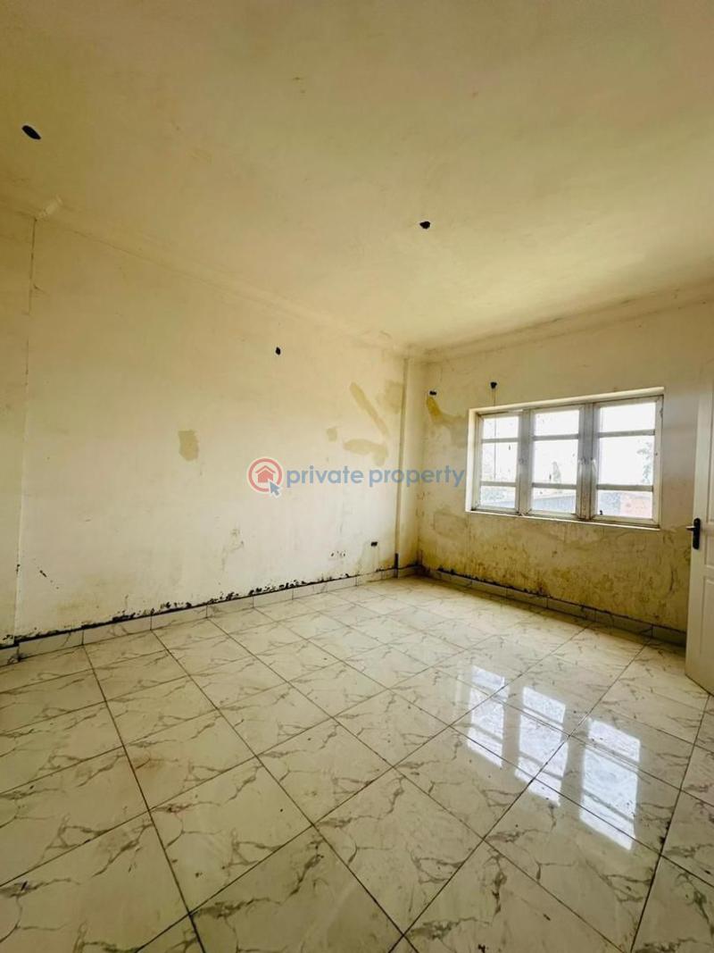 3 bedroom Block Of Flats For Sale Yaba, Lagos. Yaba Lagos - 1