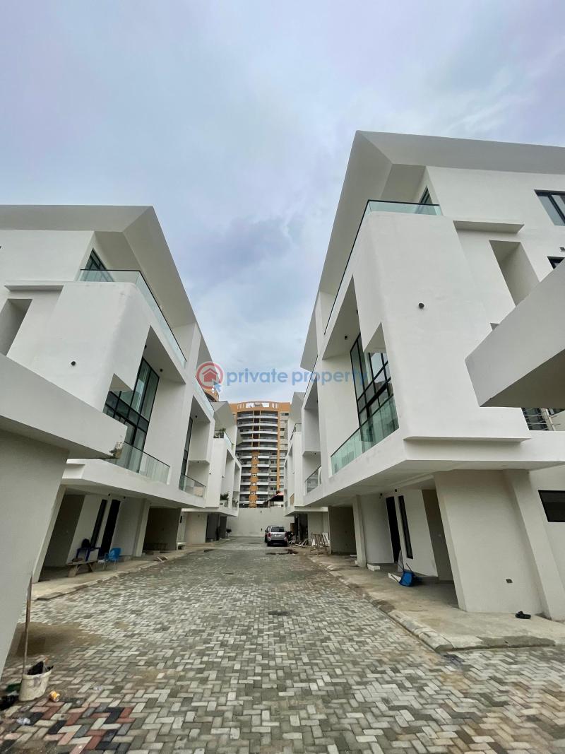 4 bedroom Semi detached Duplex For Sale Estate Ikoyi Lagos - 1