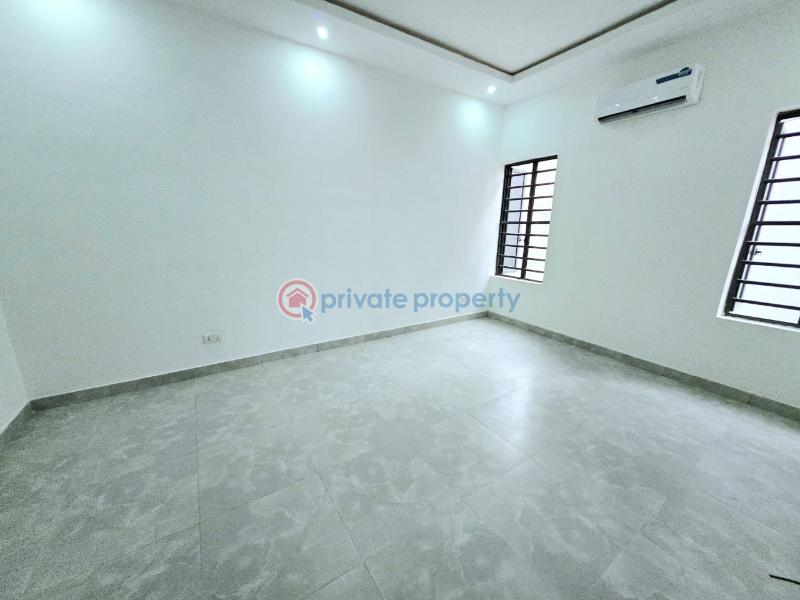 3 bedroom Flat & Apartment For Sale Lekki Right Lekki Phase 1 Lagos - 10