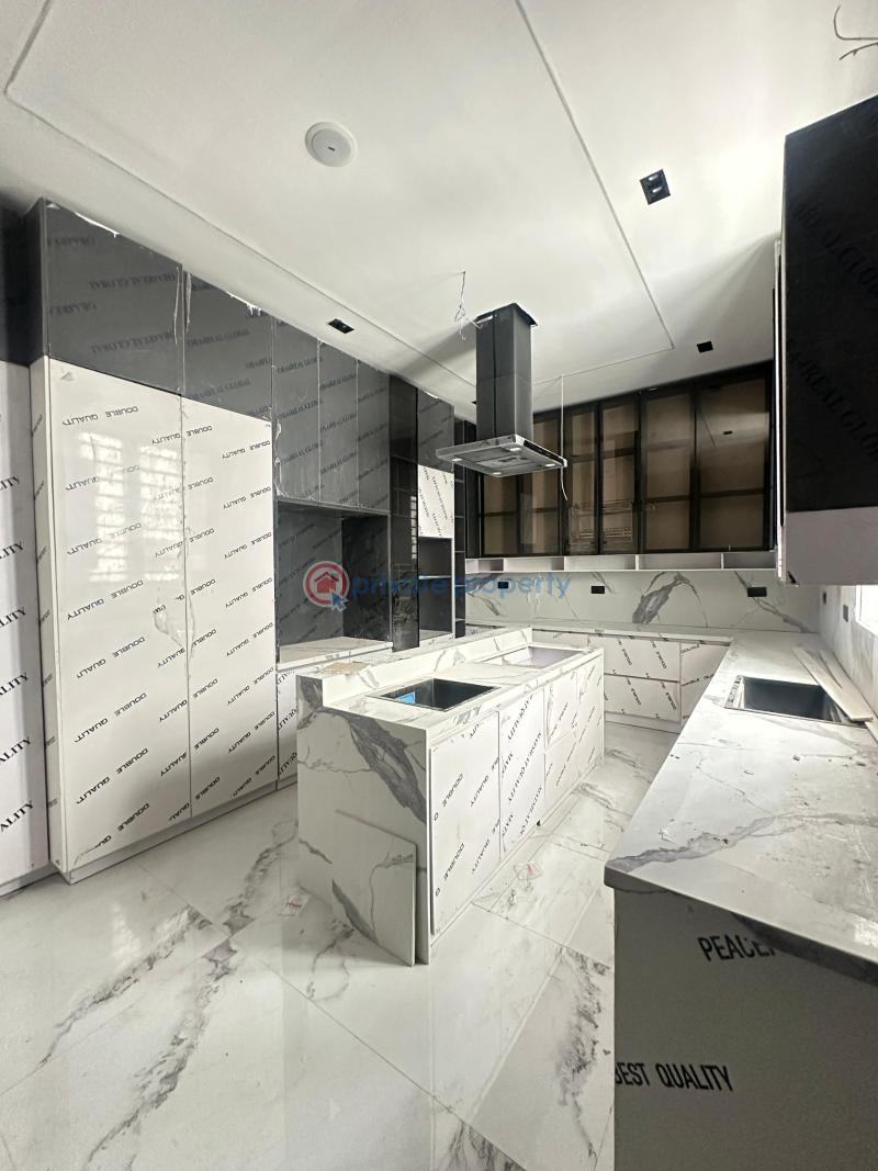 5 bedroom Detached Duplex For Sale Off Chris Madueke Lekki Phase 1 Lagos - 12