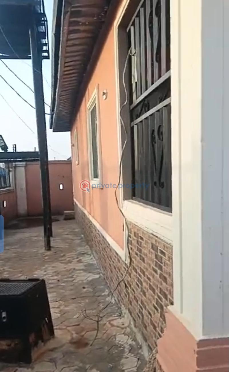 Self Contain For Sale Okabere Community Benin Edo - 1