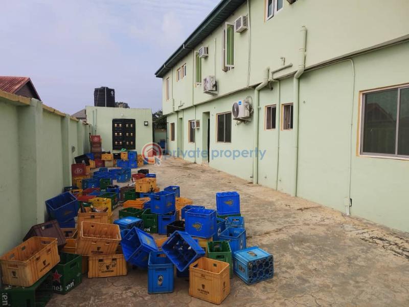 10 bedroom Hotel For Rent Lafenwa, Ayobo Ipaja Lagos - 4