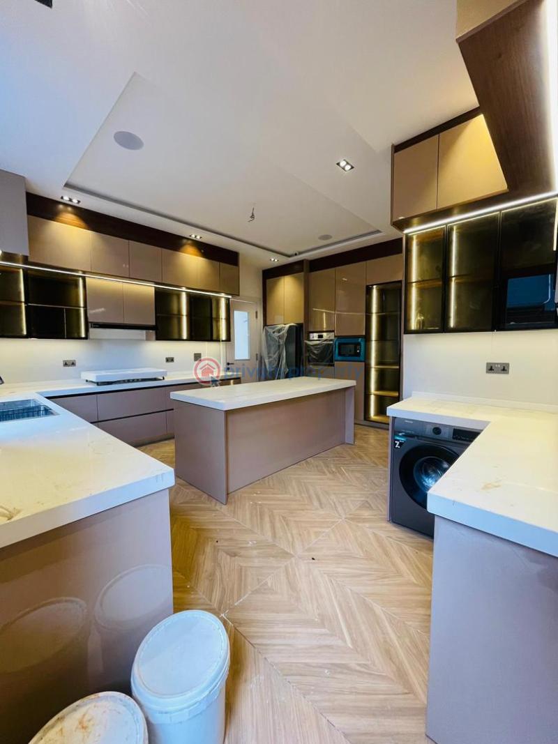 Superb luxury 5bedroom smart home with bq,pool, cinema & gym for sale off admiraltylakki phase1 - 4 5 bedroom Detached Duplex For Sale Lekki Phase 1 Lagos - 4