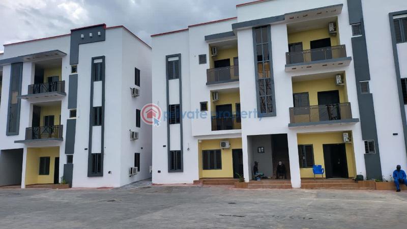 2 bedroom Block Of Flats For Sale Surulere Lagos - 0