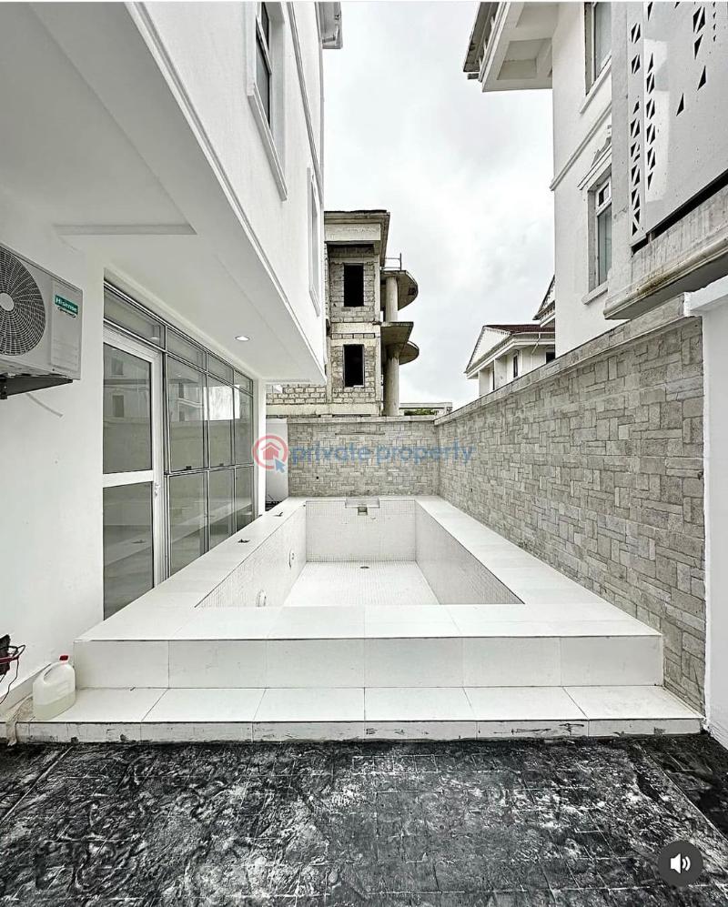 Superlatively finished 4 bedrooms luxury home with swimming pool available for sale - 6 4 bedroom Detached Duplex For Sale Banana Island Ikoyi Lagos - 6