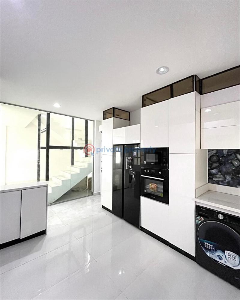 Superlatively finished 4 bedrooms luxury home with swimming pool available for sale - 4 4 bedroom Detached Duplex For Sale Banana Island Ikoyi Lagos - 4