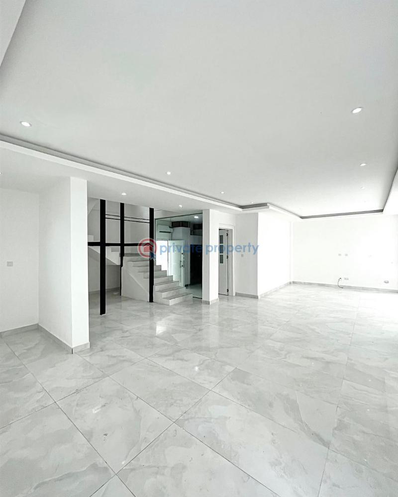 Superlatively finished 4 bedrooms luxury home with swimming pool available for sale - 5 4 bedroom Detached Duplex For Sale Banana Island Ikoyi Lagos - 5