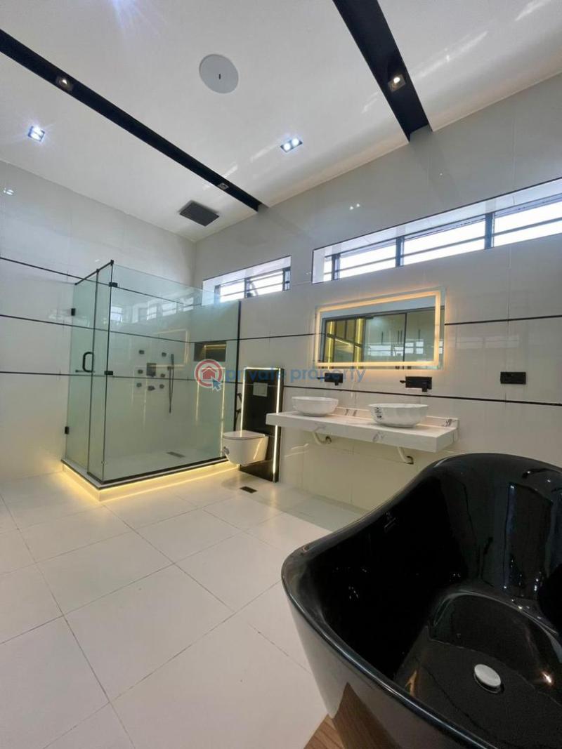 5 bedroom Detached Duplex For Sale Chevron Drive Lekki Lagos - 9