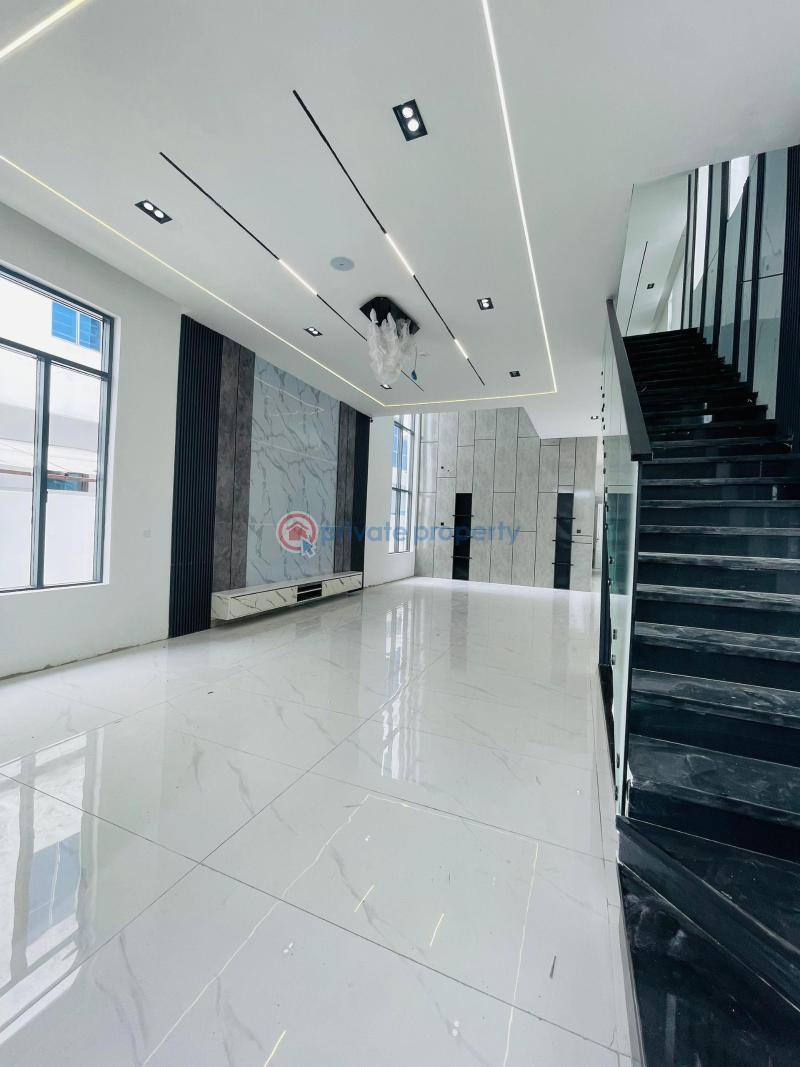 5 bedroom Detached Duplex For Sale Chevron Drive Lekki Lagos - 3