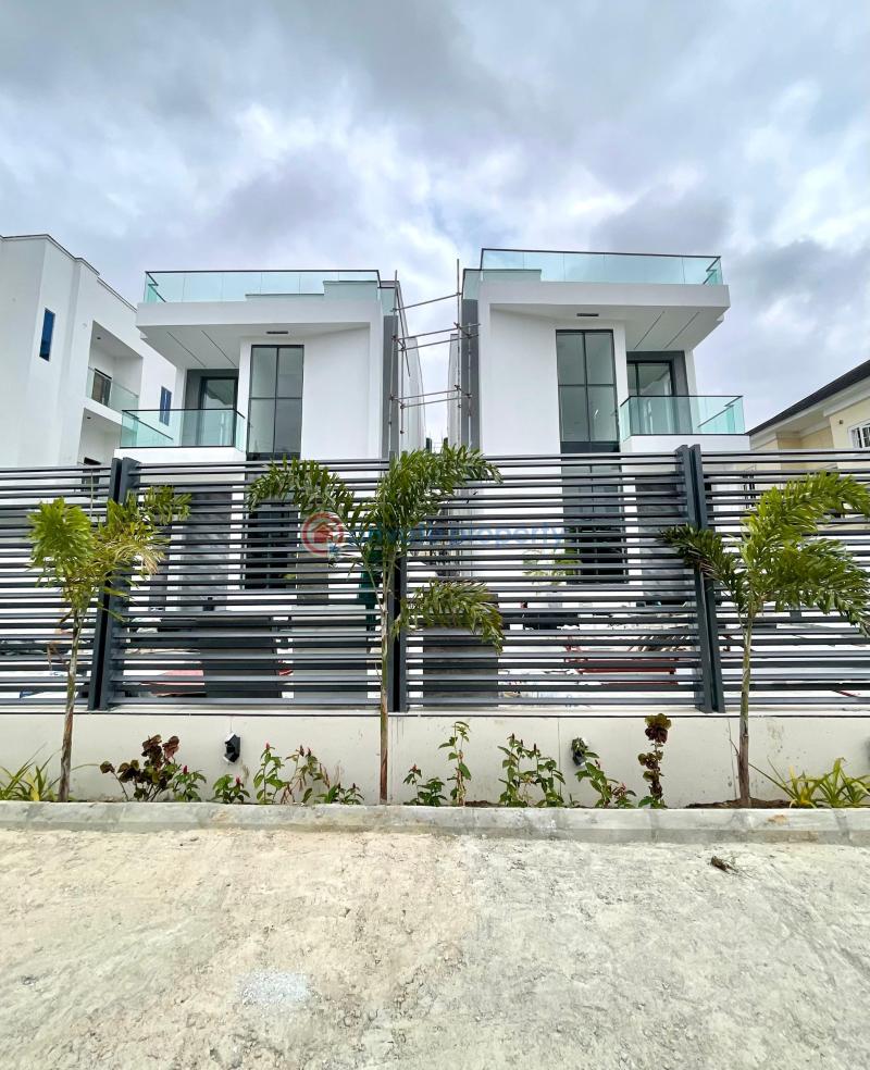 5 bedroom Detached Duplex For Sale Chevron Drive Lekki Lagos - 1