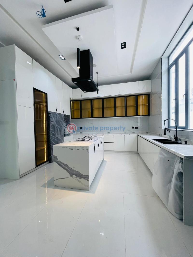 5 bedroom Detached Duplex For Sale Chevron Drive Lekki Lagos - 4
