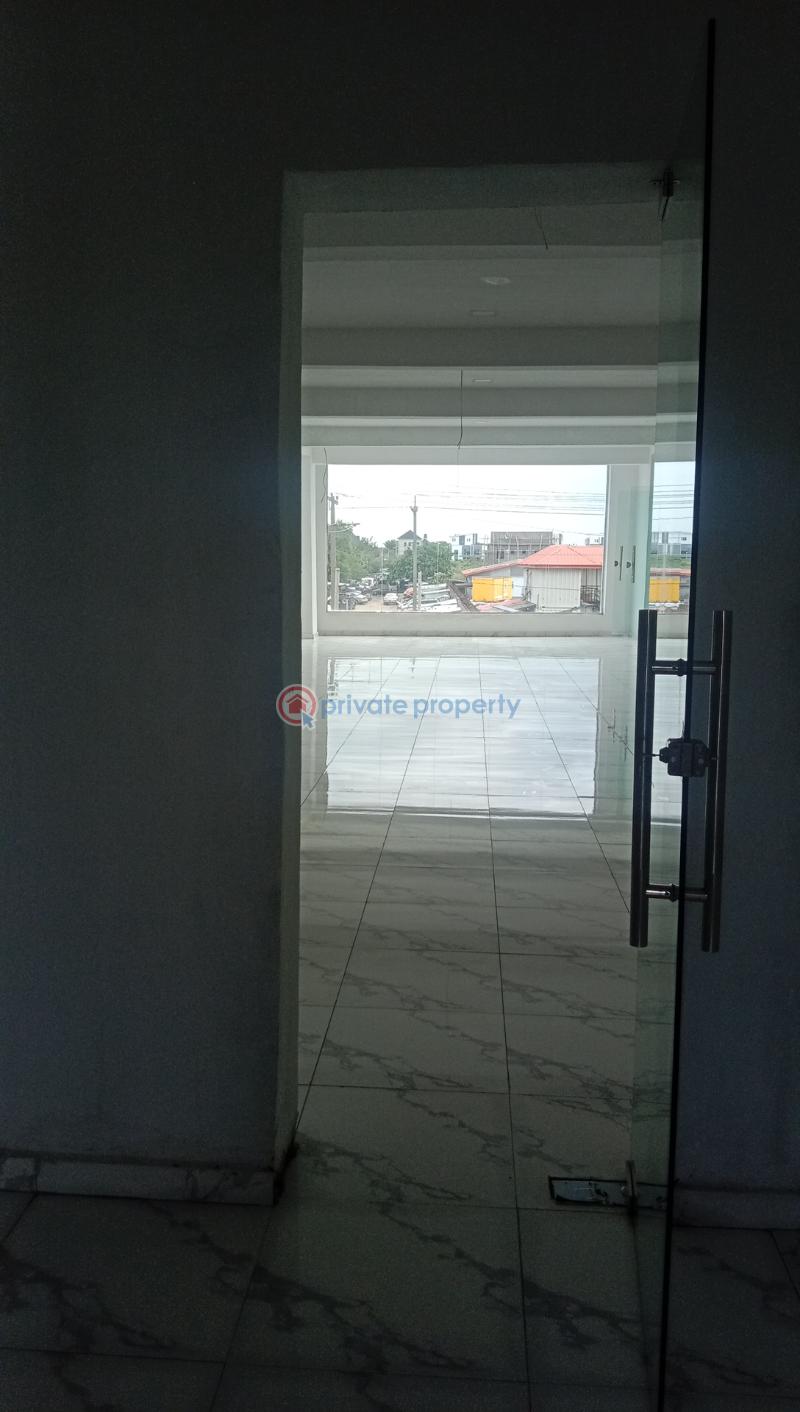 Supermarket/churches/office/showroom etc - 1 Mall/Complex/Plaza For Rent Ogombo Road Lekki Scheme 2 Lekki Phase 2 Lagos - 1