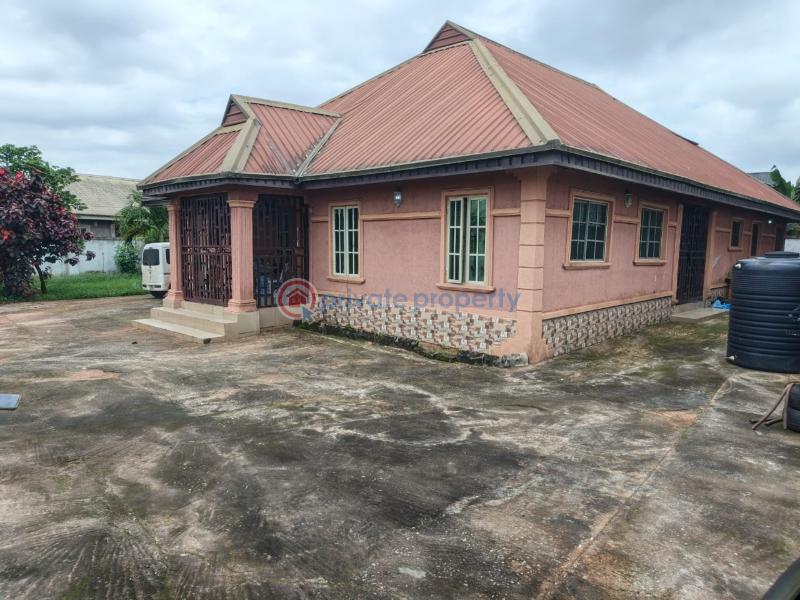 5 bedroom Detached Bungalow For Sale Iduowina, Isiohor, Benin City Benin Edo - 7