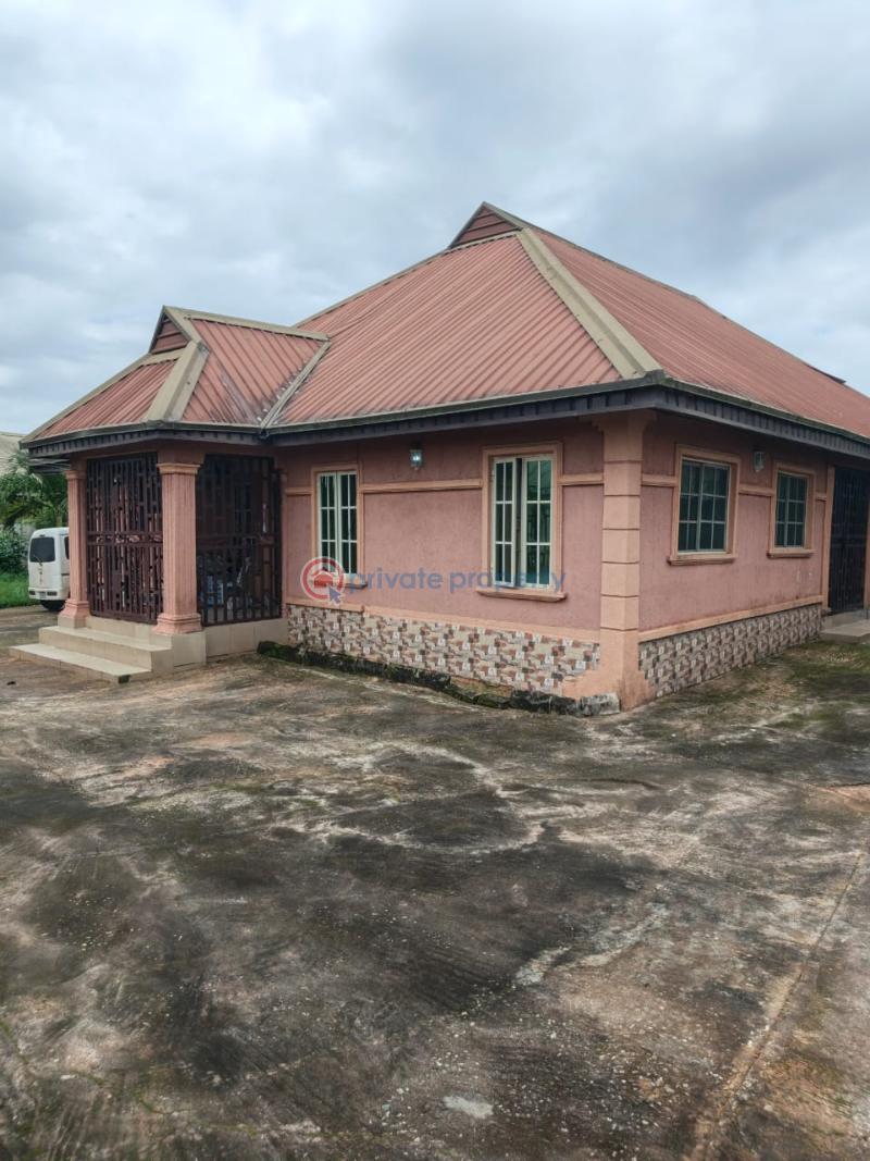5 bedroom Detached Bungalow For Sale Iduowina, Isiohor, Benin City Benin Edo - 0