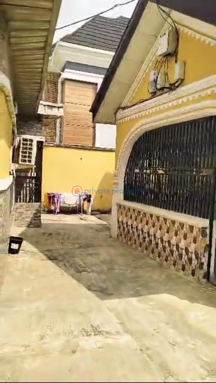 Semi detached Bungalow For Sale Majekodunmi Estate,new Oko Oba Oko Oba Agege Lagos - 2