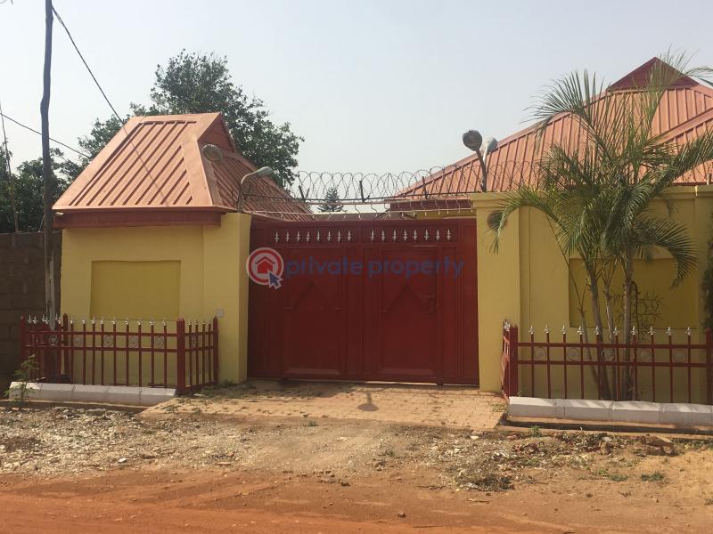5 bedroom Bungalow For Rent Usman Muazu Street Narayi High Cost Kaduna South  - 0