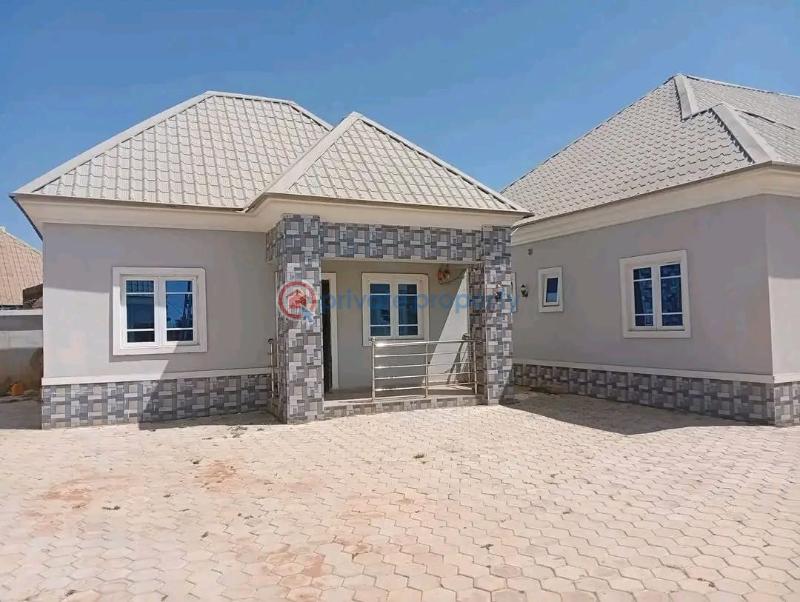 8 bedroom Block Of Flats For Sale Kwang Jos South Plateau - 1