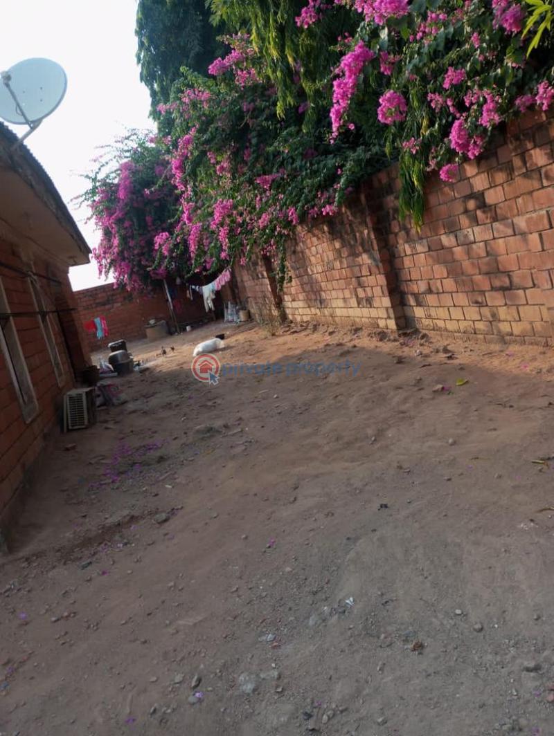 4 bedroom Bungalow For Sale Kubwa Abuja Phase 4  - 2
