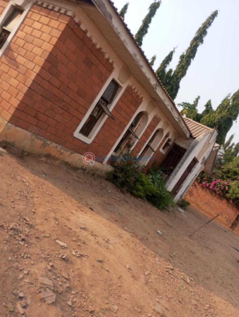 4 bedroom Bungalow For Sale Kubwa Abuja Phase 4  - 1