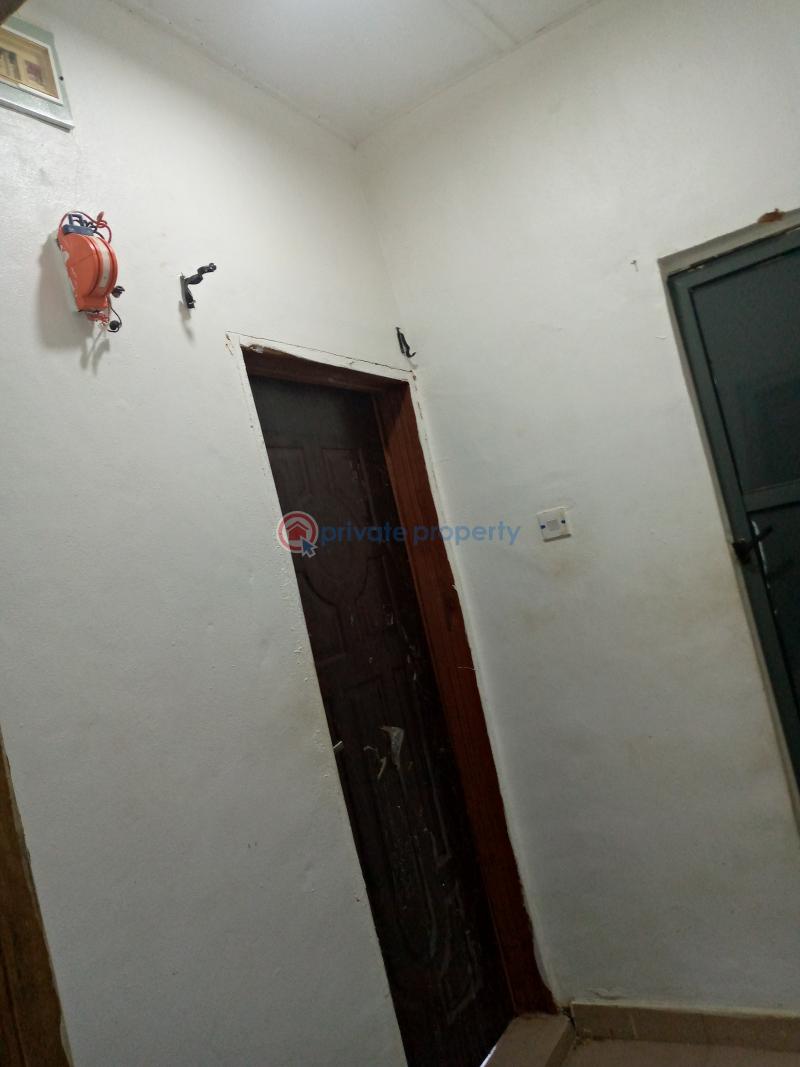 1 bedroom Self Contain For Rent Adeyinka Adeoye Street Ojodu Begger Berger Ojodu Lagos - 8