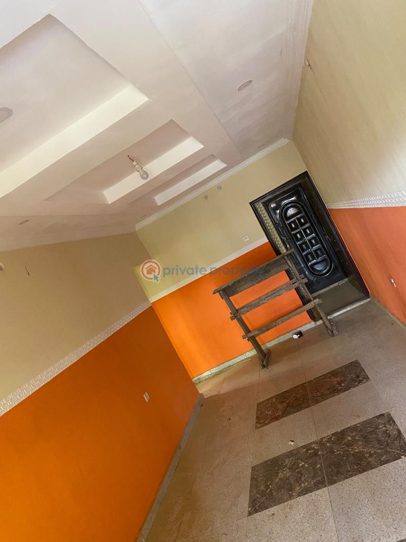 Flat & Apartment For Rent Location📍asaaju Estate Liberty Academy, Road, Akala Express Way, Ibadan Ibadan Oyo - 4