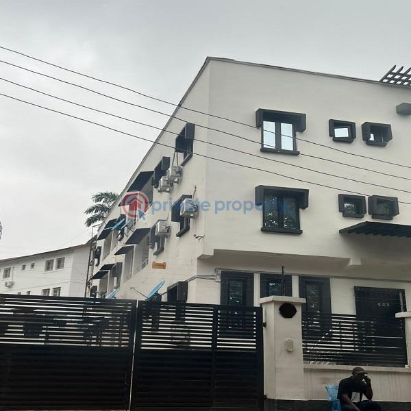 3 bedroom Flat & Apartment For Sale Garki District Garki Abuja Phase 1  - 0