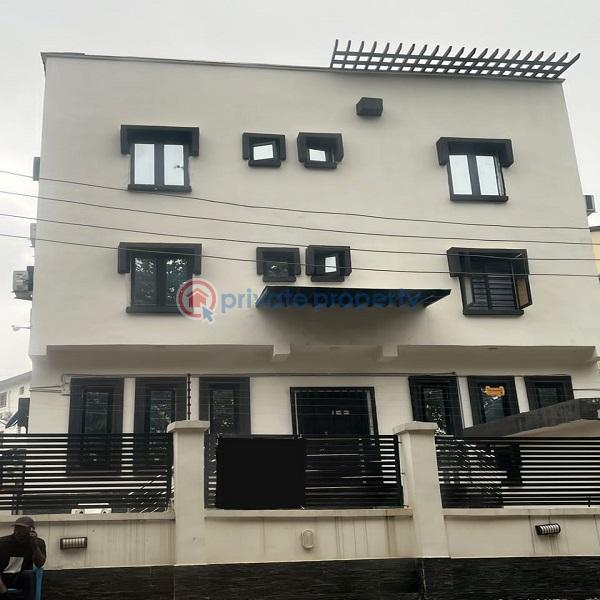 3 bedroom Flat & Apartment For Sale Garki District Garki Abuja Phase 1  - 1