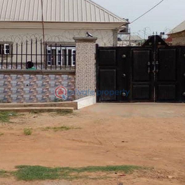3 bedroom House For Sale Mararaba (abacha Road) Mararaba Abuja Phase 4  - 5