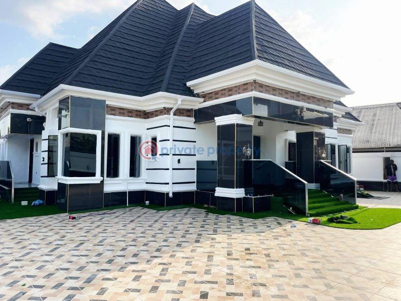 5 bedroom Bungalow For Sale Umuguma By Susan Chris School, Owerri West Lga. Owerri Imo - 1