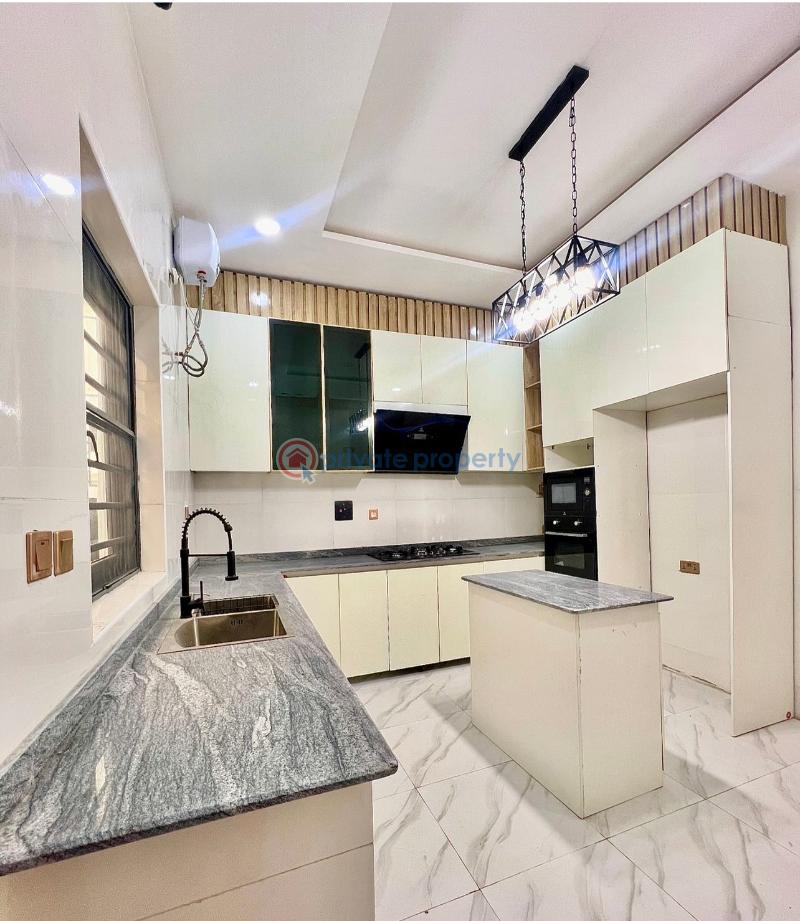4 bedroom Detached Duplex For Sale 2nd Tollgate Lekki Along Lekki Expressway Lagos - 3