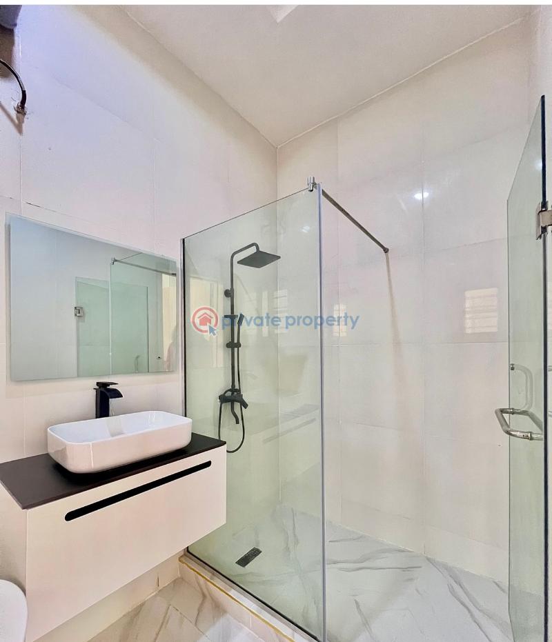 4 bedroom Detached Duplex For Sale 2nd Tollgate Lekki Along Lekki Expressway Lagos - 9