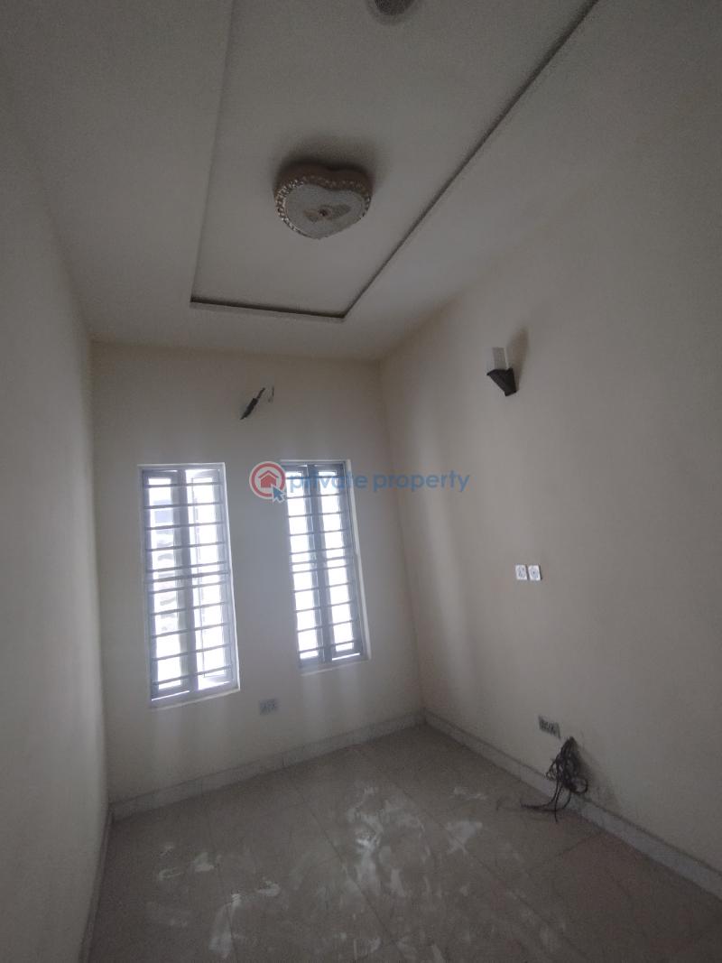 4 bedroom Semi detached Duplex For Rent Estate Lekki Lagos - 17