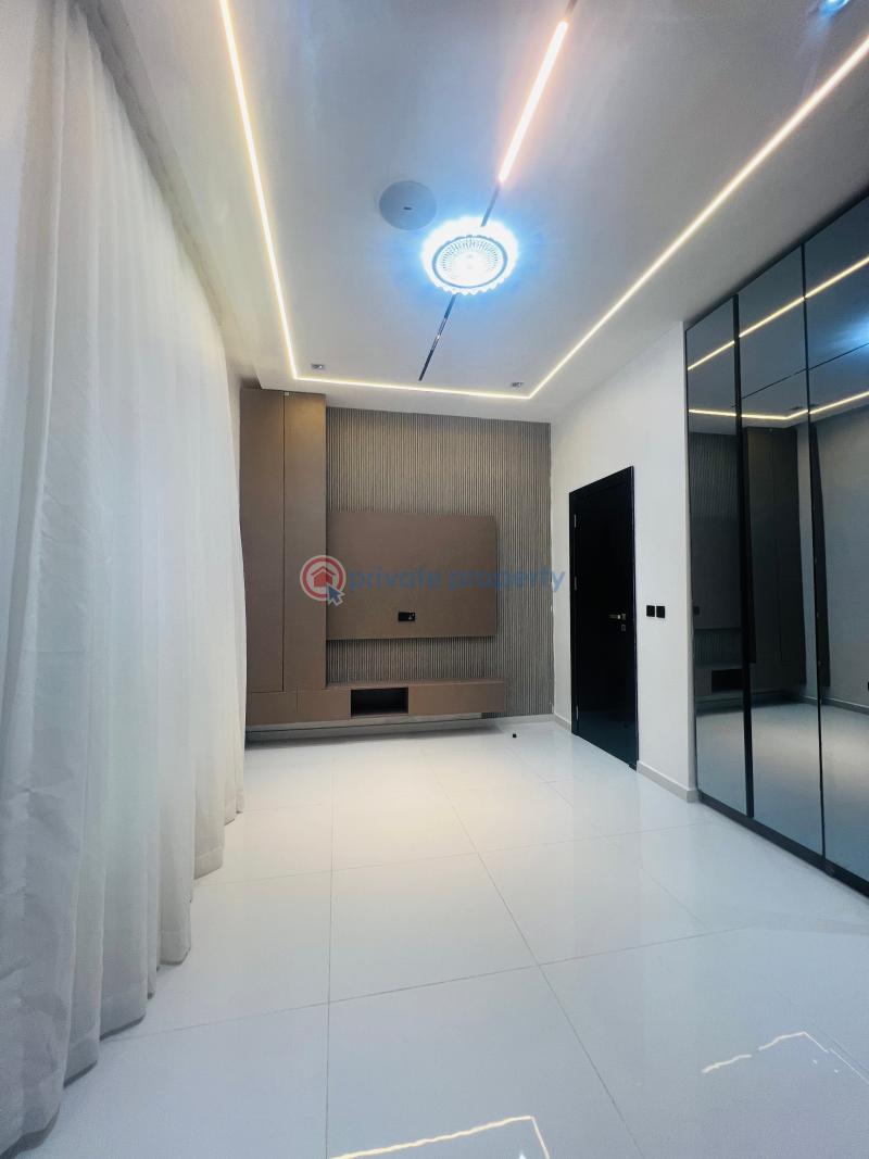 5 bedroom Detached Duplex For Sale Second Tollgate Chevron Along Lekki Expressway Lagos - 14