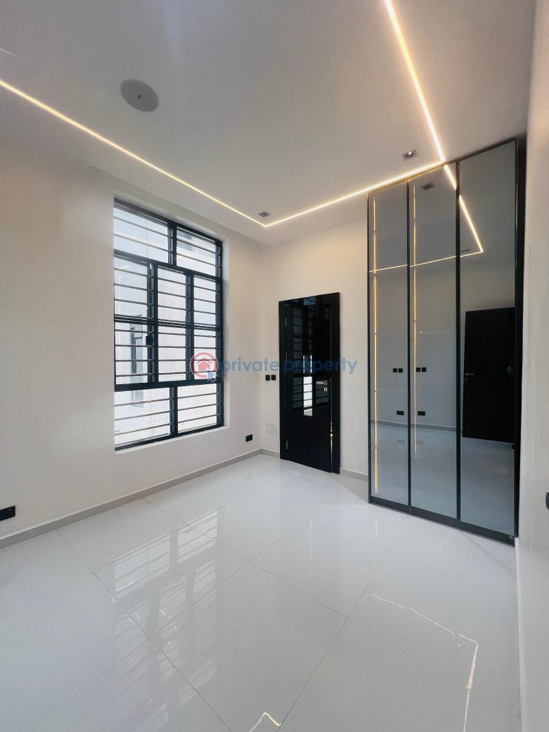 5 bedroom Detached Duplex For Sale Second Tollgate Chevron Along Lekki Expressway Lagos - 13