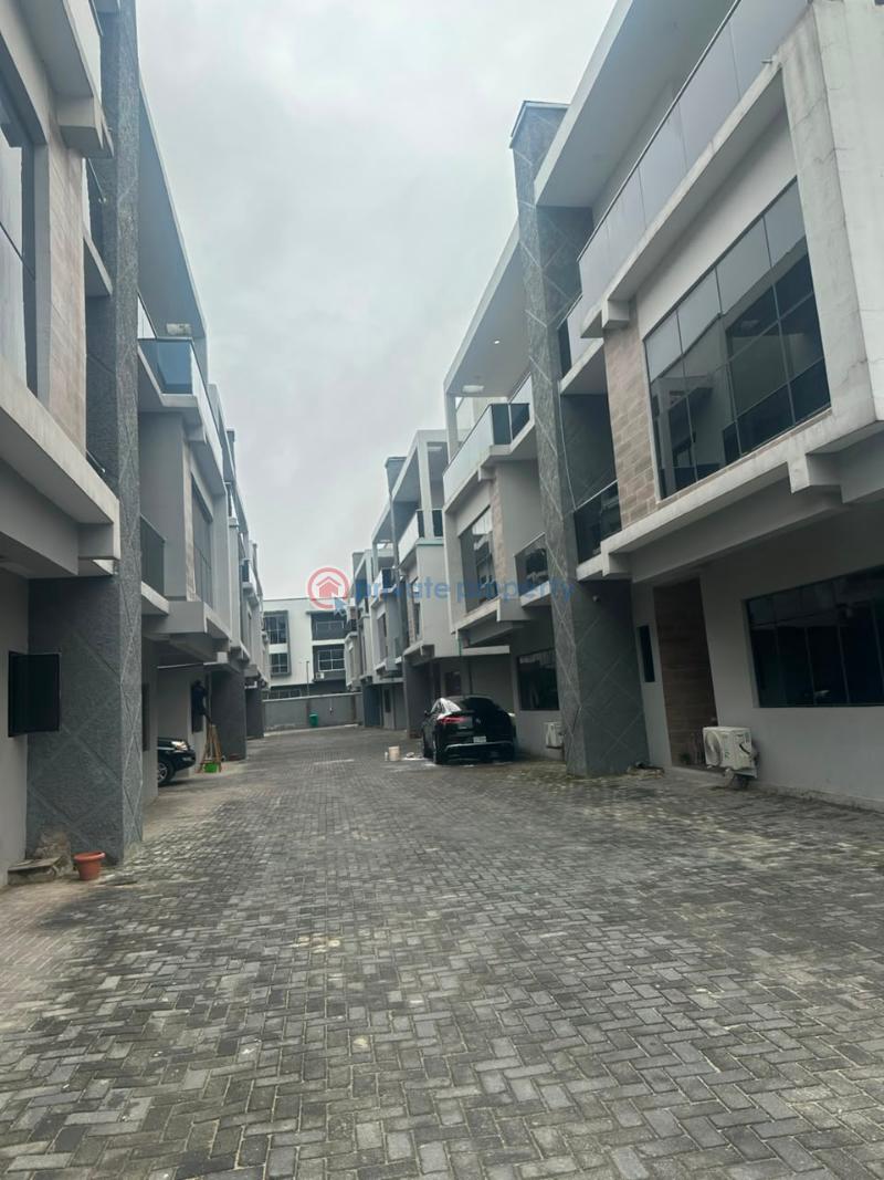 5 bedroom Terraced Duplex For Rent Ikate Lekki Lagos - 1