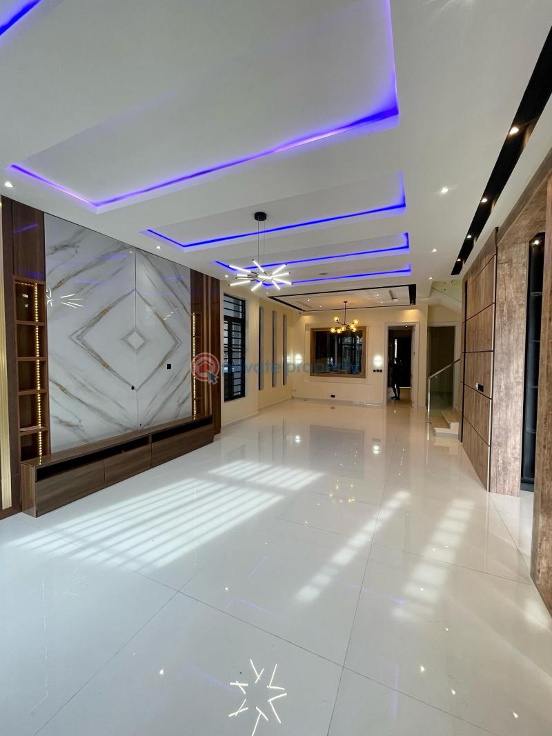 5 bedroom Detached Duplex For Sale Estate Lekki Lagos - 1