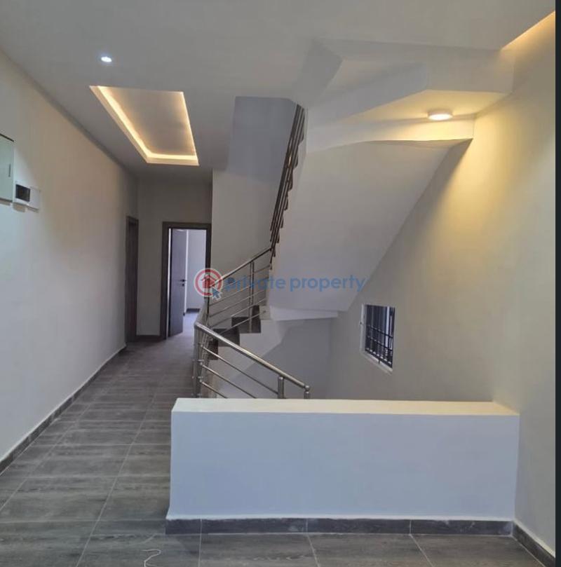 5 bedroom Terrace For Sale Dawaki Abuja Phase 3  - 4