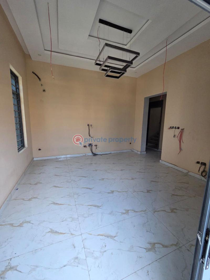 2 bedroom Block Of Flats For Sale Opebi Ikeja Lagos - 11