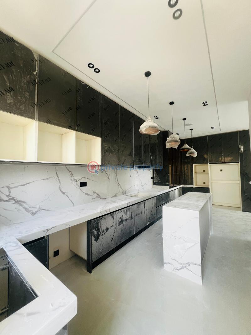 2 bedroom Flat & Apartment For Sale Behind Nike Art Gallery Lekki Phase 1 Lagos - 7