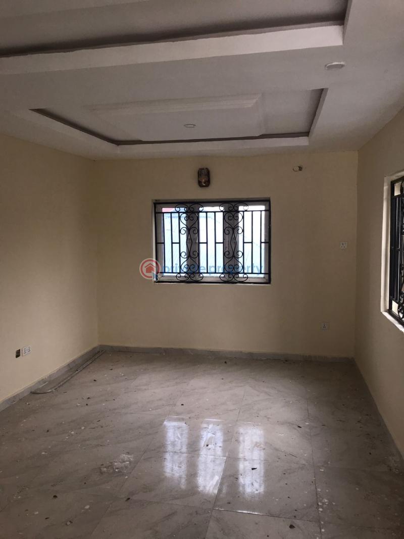 2 bedroom Block Of Flats For Rent Adebisi Layout, Apata Apata Ibadan Oyo - 3