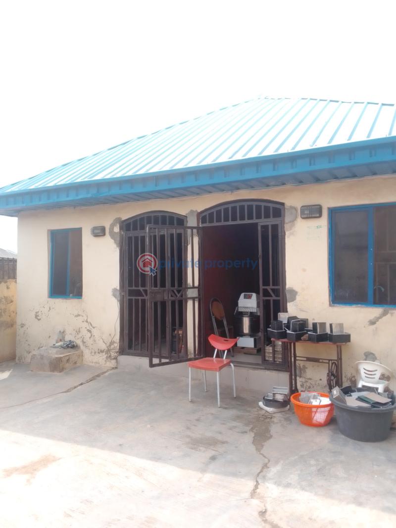 2 bedroom Block Of Flats For Sale Magboro Obafemi Owode Ogun - 3