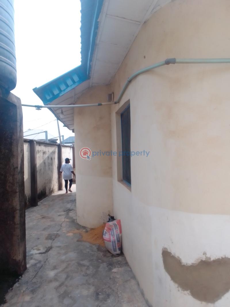 2 bedroom Block Of Flats For Sale Magboro Obafemi Owode Ogun - 5
