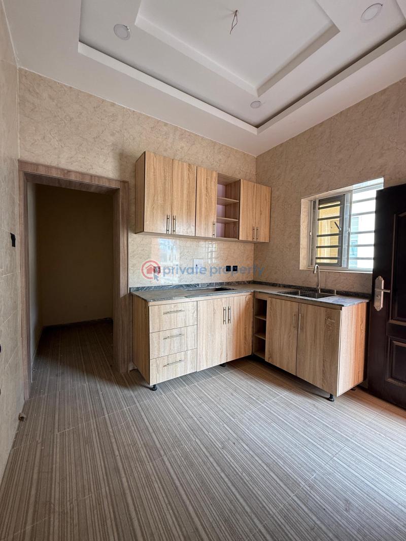 2 bedroom Semi detached Bungalow For Sale Airforce Estate Akobo Ibadan Oyo - 3