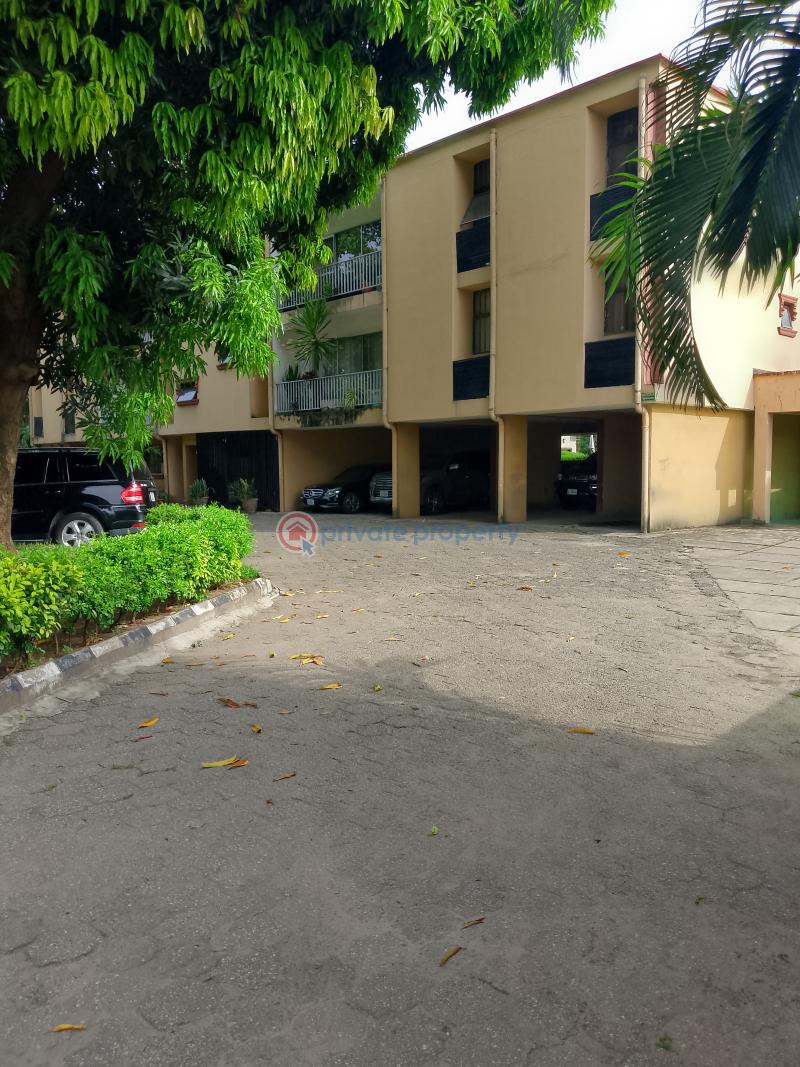 3 bedroom Block Of Flats For Rent Off Oniyakan Abayomi Drive MacPherson Ikoyi Lagos - 1