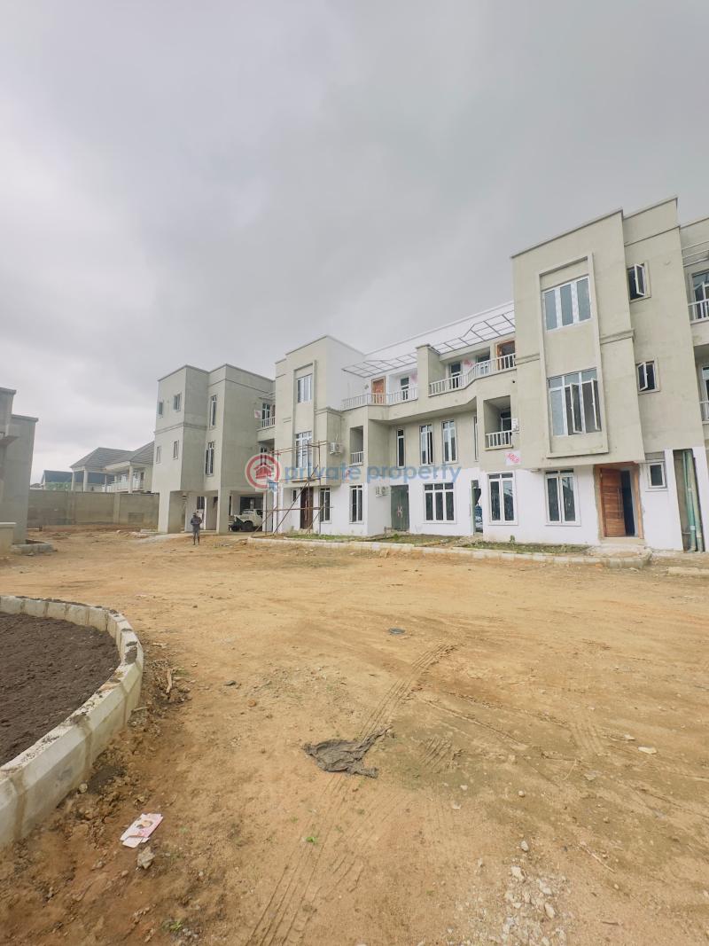 3 bedroom Flat & Apartment For Sale Aerodrome Gra Samonda Ibadan Oyo - 2