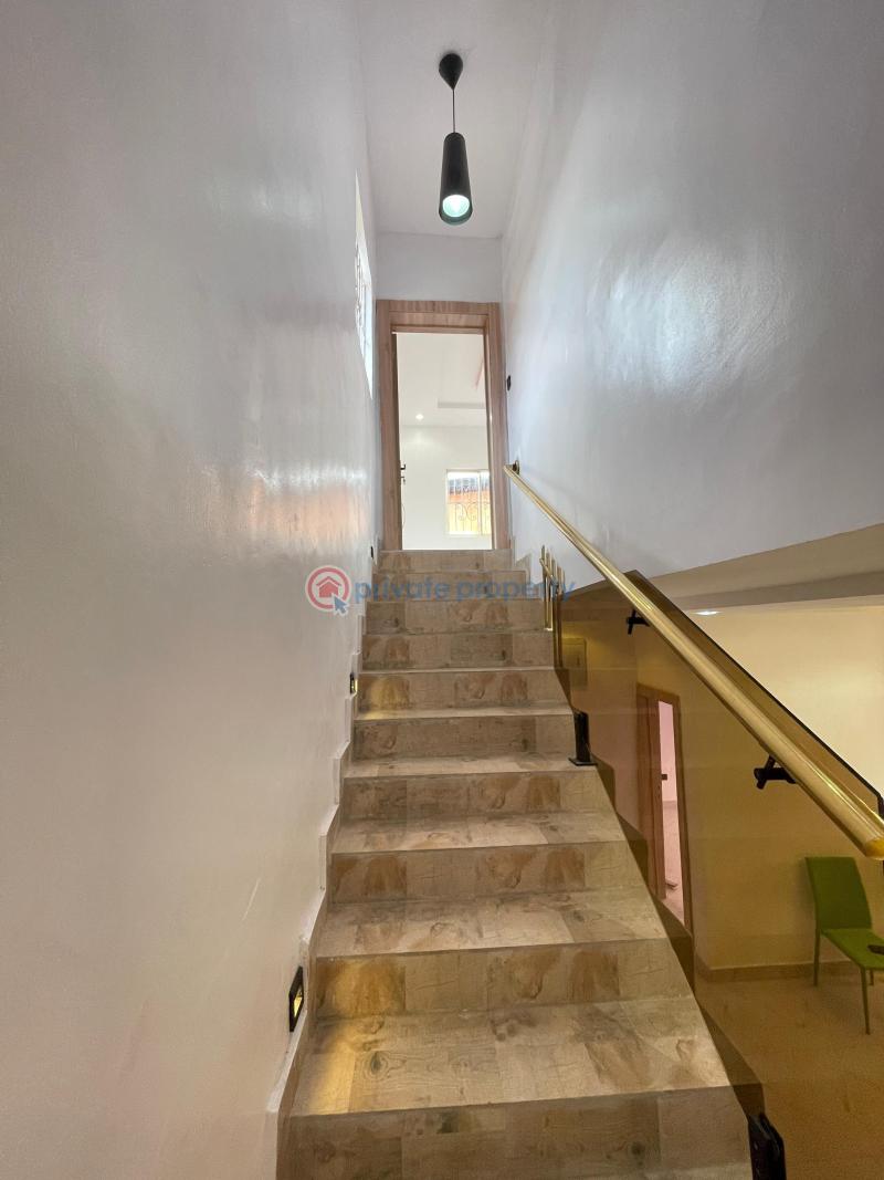 3 bedroom Semi detached Duplex For Sale Yaba Lagos - 2