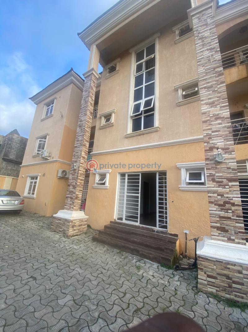 3 bedroom Block Of Flats For Rent Utako Abuja Phase 2  - 0