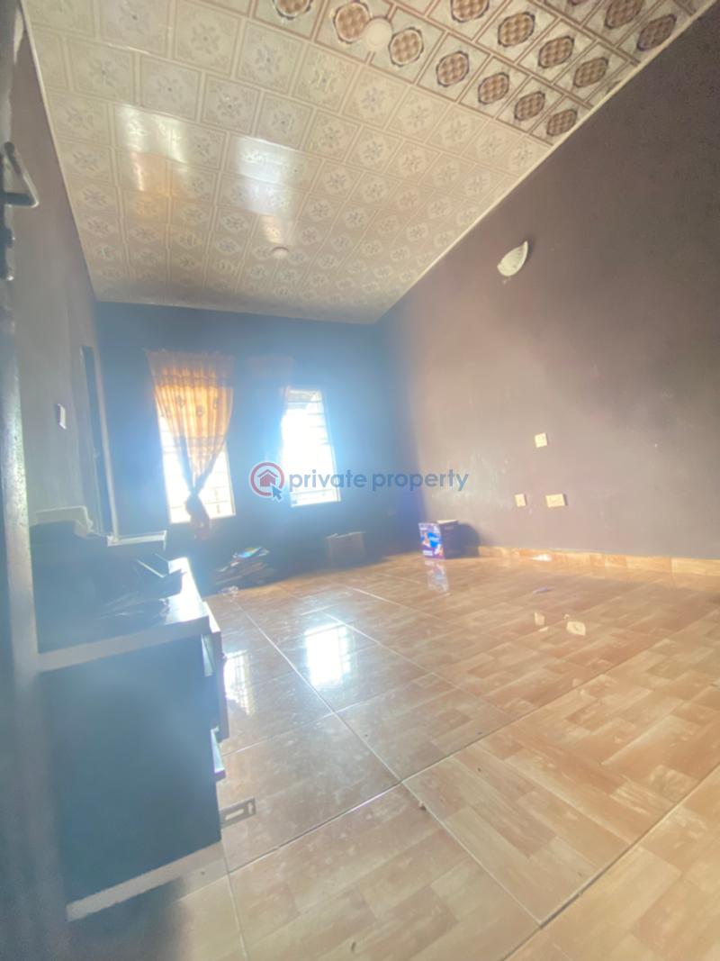 4 bedroom Detached Bungalow For Sale Irete By Catering Bus Stop Axis, Off Owerri Onitsha Rd, Owerri Owerri Imo - 15